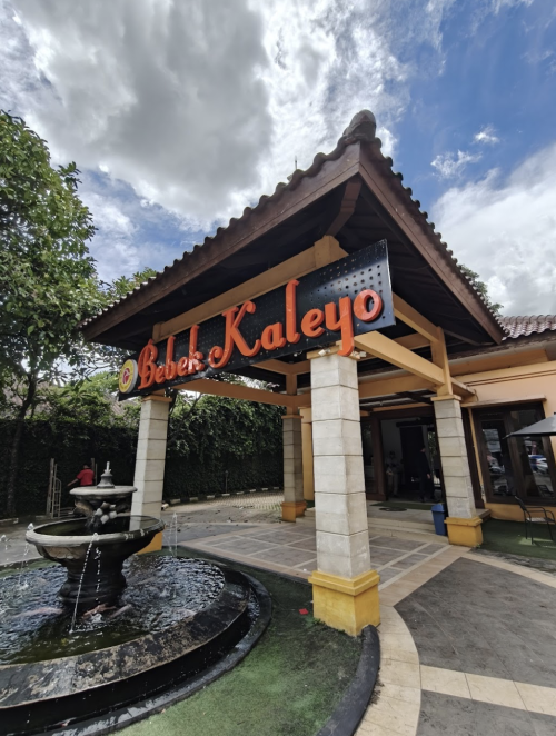 Bebek Kaleyo Cilandak, Stand Alone Retail | We provide Indonesia infrastructure map on various property sectors and data. Access property listings, infrastructure developments, news, and valuable transaction data for informed decisions.