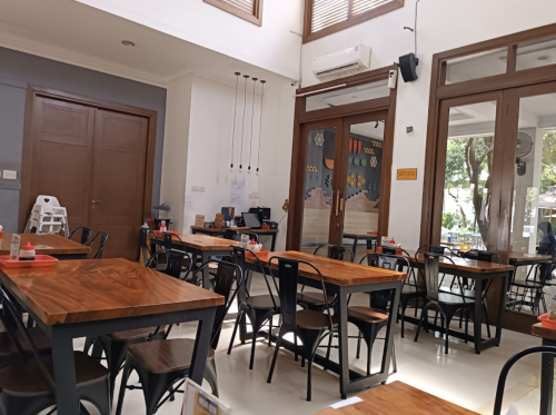 Bebek Kaleyo Cilandak, Stand Alone Retail | We provide Indonesia infrastructure map on various property sectors and data. Access property listings, infrastructure developments, news, and valuable transaction data for informed decisions.