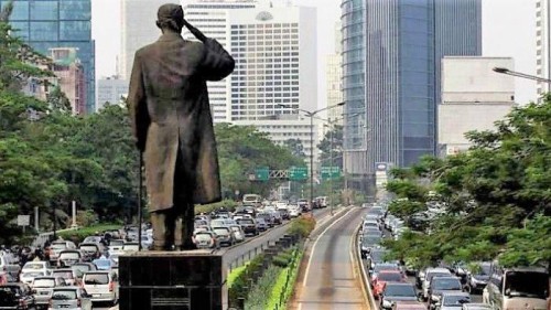 Jendral Sudirman Statue, Landmark | We provide Indonesia infrastructure map on various property sectors and data. Access property listings, infrastructure developments, news, and valuable transaction data for informed decisions.