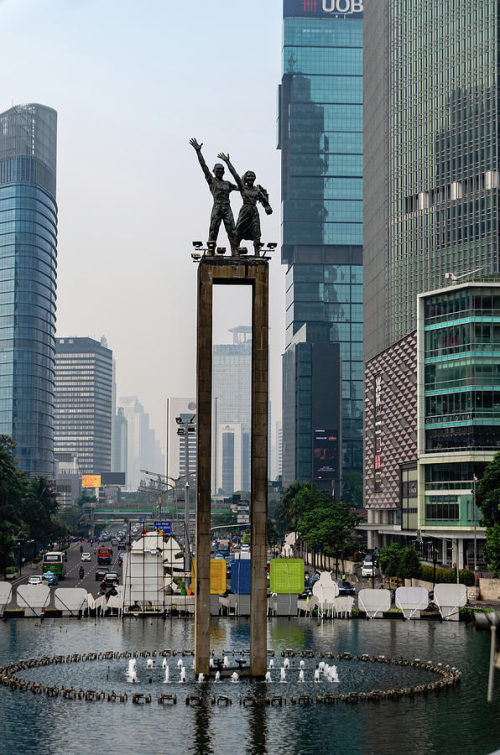 Selamat Datang Monument / Hotel Indonesia Roundabout, Landmark | We provide Indonesia infrastructure map on various property sectors and data. Access property listings, infrastructure developments, news, and valuable transaction data for informed decisions.