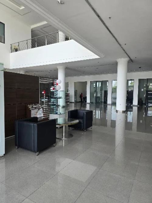 Mercedes-Benz HRM Daan Mogot, Automotive Dealership | We provide Indonesia infrastructure map on various property sectors and data. Access property listings, infrastructure developments, news, and valuable transaction data for informed decisions.