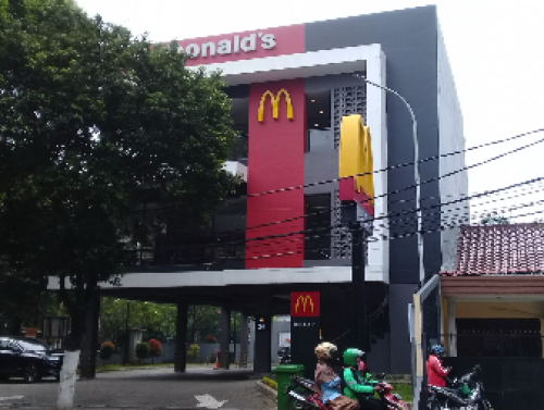 McDonald's Jatipadang, Stand Alone Retail | We provide Indonesia infrastructure map on various property sectors and data. Access property listings, infrastructure developments, news, and valuable transaction data for informed decisions.