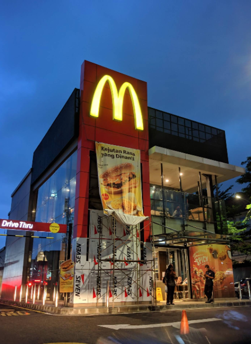 McDonald's Salemba Raya, Stand Alone Retail | We provide Indonesia infrastructure map on various property sectors and data. Access property listings, infrastructure developments, news, and valuable transaction data for informed decisions.