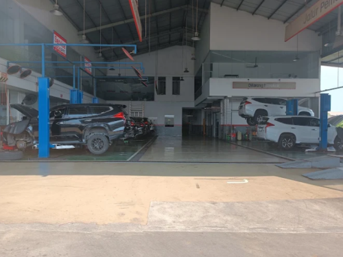Mitsubishi Dwindo Menteng Cakung, Automotive Dealership | We provide Indonesia infrastructure map on various property sectors and data. Access property listings, infrastructure developments, news, and valuable transaction data for informed decisions.