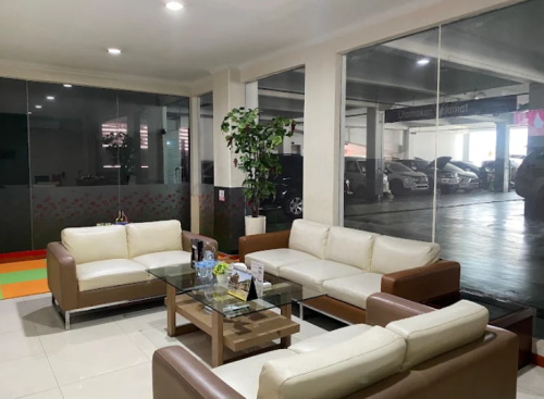 Mitsubishi Dipo Pluit, Automotive Dealership | We provide Indonesia infrastructure map on various property sectors and data. Access property listings, infrastructure developments, news, and valuable transaction data for informed decisions.