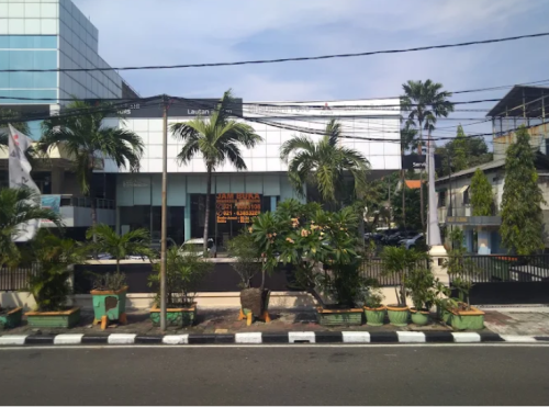 Mitsubishi Lautan Berlian Jembatan Lima, Automotive Dealership | We provide Indonesia infrastructure map on various property sectors and data. Access property listings, infrastructure developments, news, and valuable transaction data for informed decisions.