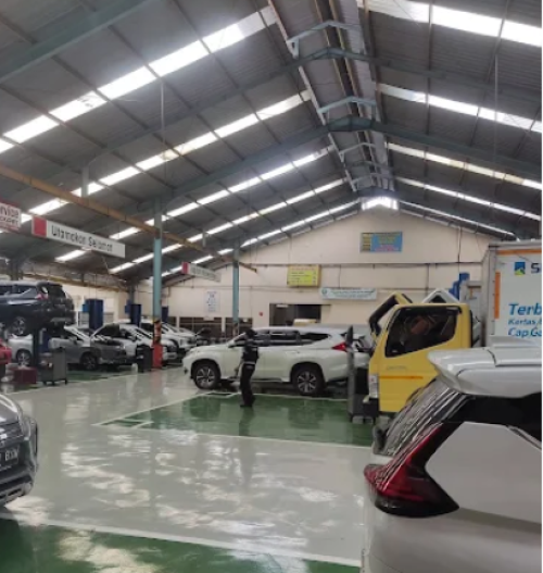 Mitsubishi Lautan Berlian Jembatan Lima, Automotive Dealership | We provide Indonesia infrastructure map on various property sectors and data. Access property listings, infrastructure developments, news, and valuable transaction data for informed decisions.