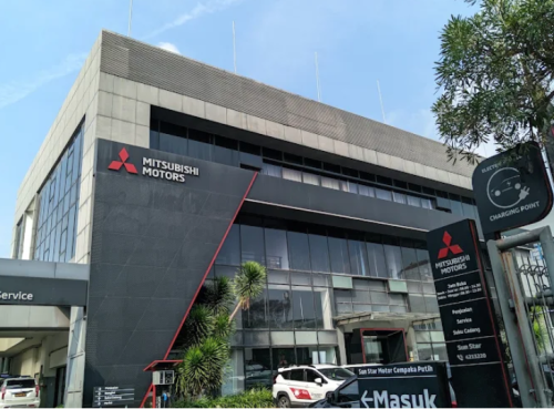 Mitsubishi Sun Star Cempaka Putih, Automotive Dealership | We provide Indonesia infrastructure map on various property sectors and data. Access property listings, infrastructure developments, news, and valuable transaction data for informed decisions.