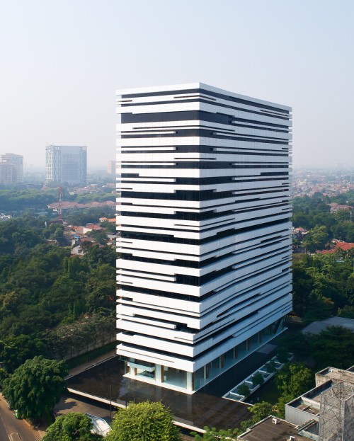 AD Premier atau juga dikenal sebagai AD Premier Office Park berada di Jalan TB Simatupang nomor 5, Jakarta Selatan. Gedung AD Premier dikembangkan oleh PT. Puri...