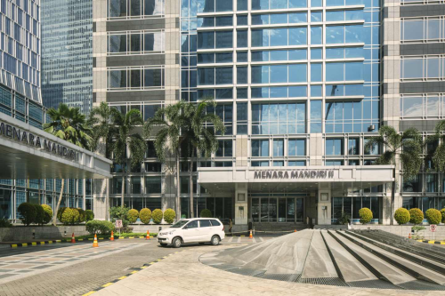 Plaza Kuningan South Tower adalah salah satu dari gedung perkantoran Plaza Kuningan yang merupakan gedung  dan berada di Jalan Rasuna Said, Jakarta Selatan. Ged...