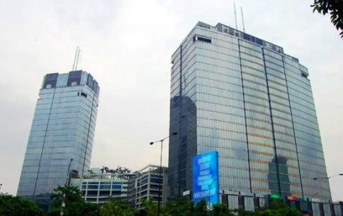Menara Jamsostek (South Tower) merupakan bagian dari dua bagian Menara Jamsostek. Gedung ini terletak di kawasan CBD, tepatnya di Jalan Gatot Subroto No. 38, Ku...