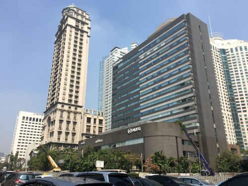 Mid Plaza 1 merupakan gedung perkantoran tipe  di Jalan Jenderal Sudirman, Jakarta. Gedung ini terdiri dari 18 lantai dan memiliki luas bangunan sekitar 23.000...