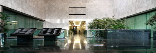 Mid Plaza 1 merupakan gedung perkantoran tipe  di Jalan Jenderal Sudirman, Jakarta. Gedung ini terdiri dari 18 lantai dan memiliki luas bangunan sekitar 23.000...
