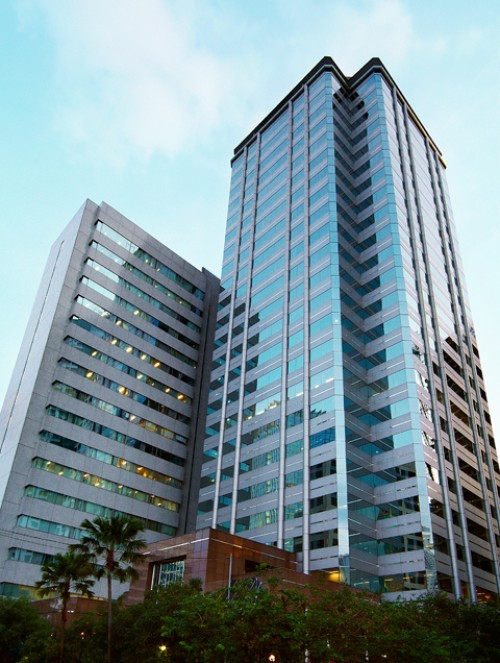 Mid Plaza 2 merupakan bangunan kantor yang terletak di CBD Jakarta, tepatnya di Jalan Jend. Sudirman Kav 10-11, Jakarta Pusat. Gedung ini dirancang oleh perusah...