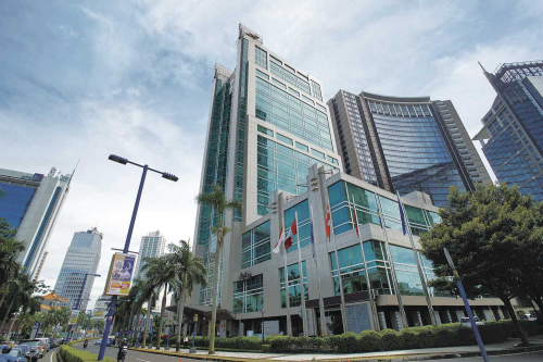 Menara Rajawali merupakan salah satu gedung perkantoran yang terletak di Mega Kuningan, Jakarta Selatan. Dengan 26 lantai dan 1 basement, gedung perkantoran ini...