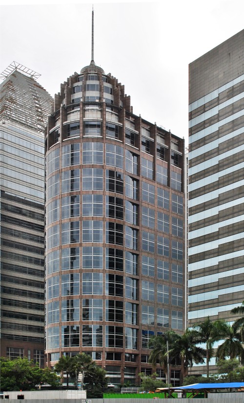 Menara Sudirman merupakan gedung perkantoran yang berada di Jalan Sudirman, Jakarta Selatan. Dibangun pada tahun 1995, Menara Sudirman terdiri dari 20 lantai de...