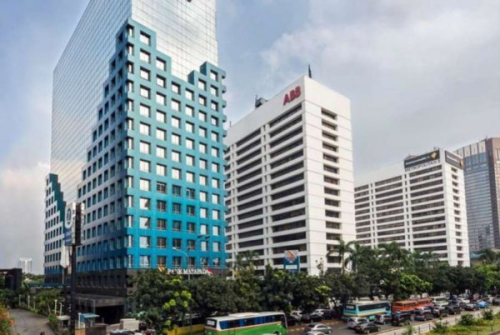 Summitmas 1 merupakan gedung perkantoran  yang berada kawasan bisnis Senayan, Jakarta Selatan. Gedung ini dikelola dan dikembangkan oleh perusahaan Jepang, yait...