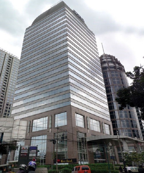 Plaza ABDA adalah gedung perkantoran yang terletak di jantung bisnis kota, tepatnya pada Jl. Jend. Sudirman, Jakarta Selatan. Gedung ini memiliki 28 lantai deng...