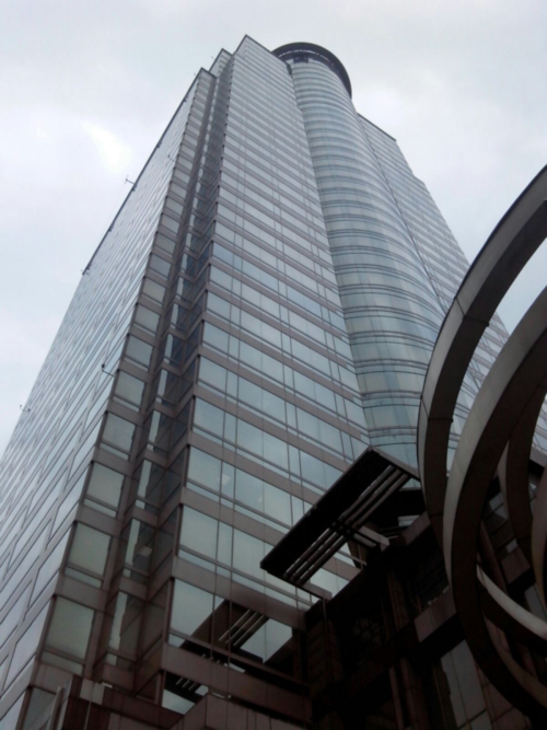 Plaza BII Tower II / Plaza Sinar Mas merupakan gedung perkantoran  yang berlokasi di Jalan Thamrin, Jakarta Pusat. Nama resminya Plaza BII Tower II, sedangkan n...