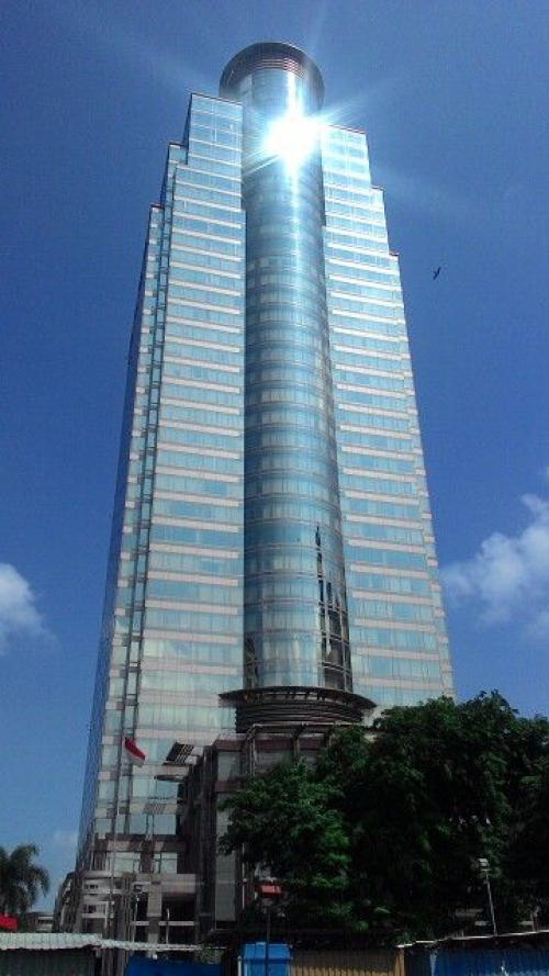 Plaza BII Tower II / Plaza Sinar Mas merupakan gedung perkantoran  yang berlokasi di Jalan Thamrin, Jakarta Pusat. Nama resminya Plaza BII Tower II, sedangkan n...