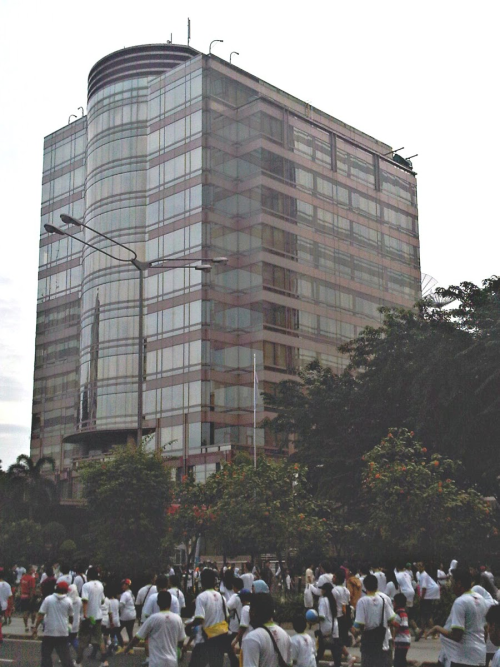 Plaza BII Tower III  berada di Jalan Thamrin, Jakarta Pusat. Gedung ini terdiri dari 13 lantai dengan total luas bangunan 12.594 meter persegi. Gedung ini diban...