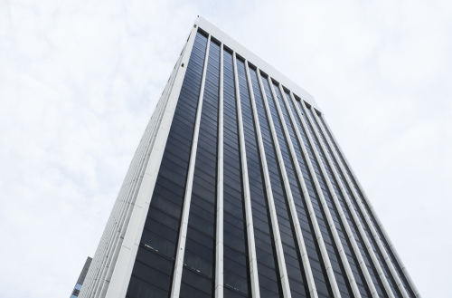 Summitmas 1 merupakan gedung perkantoran tipe  yang berada kawasan bisnis Senayan, Jakarta Selatan. Gedung ini dikelola dan dikembangkan oleh perusahaan Jepang,...