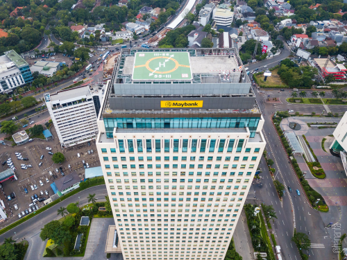 Sentral Senayan 3 adalah satu dari tiga menara perkantoran di kompleks Plaza Senayan. Tepatnya, bangunan ini berlokasikan di Jalan Asia Afrika no. 8, Jakarta Pu...