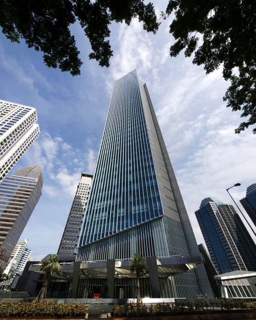 Gedung The Energy berada di kawasan SCBD Sudirman, Jakarta Selatan. Gedung ini terdiri dari 43 lantai dengan total luas bangunan 65.774 meter persegi. Gedung Th...