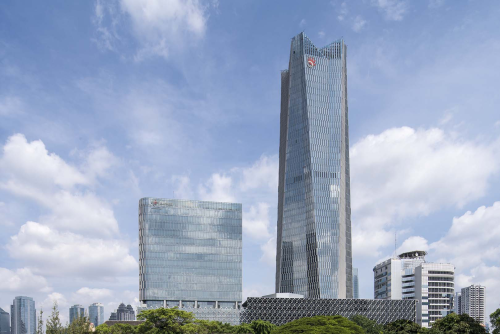 Telkom Landmark Tower berlokasi di Jalan Gatot Subroto, Jakarta Selatan. Gedung ini memiliki tinggi 220 meter, terdiri dari 52 lantai dengan total luas bangunan...