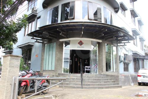 Completed office rent lease, sewa kantor | We provide Indonesia infrastructure map on various property sectors and data. Access property listings, infrastructure developments, news, and valuable transaction data for informed decisions.