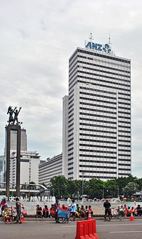 Wisma Nusantara terletak di Jalan MH Thamrin Kav No. 59, Menteng, Jakarta Pusat. Gedung ini memiliki tinggi mencapai 109,7 meter dan terdiri atas 30 lantai. Ged...