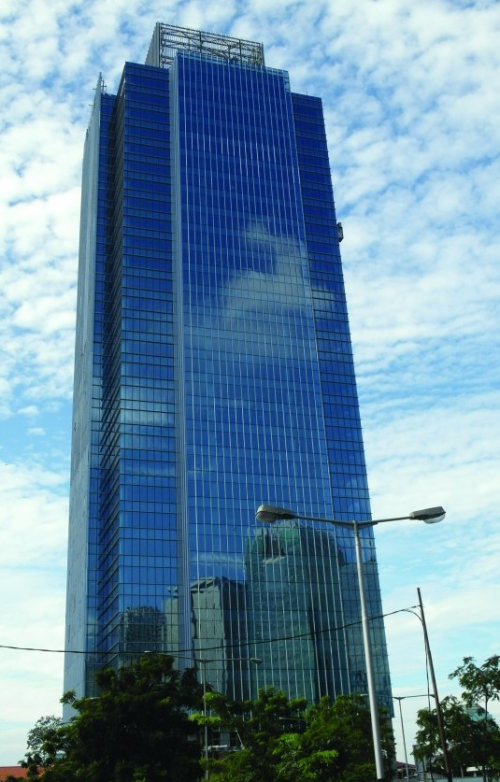 World Trade Center 2 (WTC 2) merupakan bangunan kantor  yang berada di Jalan Sudirman di dalam kompleks WTC Jakarta. Lokasi gedung ini sangat strategis karena t...