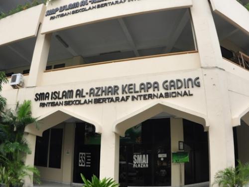 Al Azhar Senior High School Kelapa Gading, Private School | We provide Indonesia infrastructure map on various property sectors and data. Access property listings, infrastructure developments, news, and valuable transaction data for informed decisions.