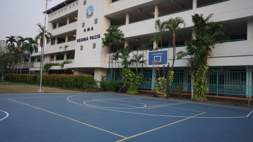 Regina Pacis Senior High School, Private School | We provide Indonesia infrastructure map on various property sectors and data. Access property listings, infrastructure developments, news, and valuable transaction data for informed decisions.