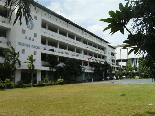 Regina Pacis Senior High School, Private School | We provide Indonesia infrastructure map on various property sectors and data. Access property listings, infrastructure developments, news, and valuable transaction data for informed decisions.
