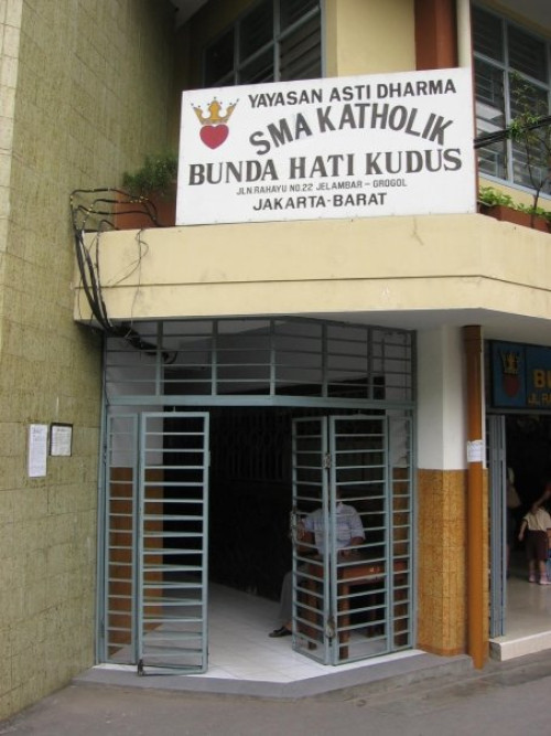Bunda Hati Kudus Senior High School, Private School | We provide Indonesia infrastructure map on various property sectors and data. Access property listings, infrastructure developments, news, and valuable transaction data for informed decisions.