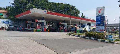 SPBU Pertamina 34.144.16, Gas Station | We provide Indonesia infrastructure map on various property sectors and data. Access property listings, infrastructure developments, news, and valuable transaction data for informed decisions.