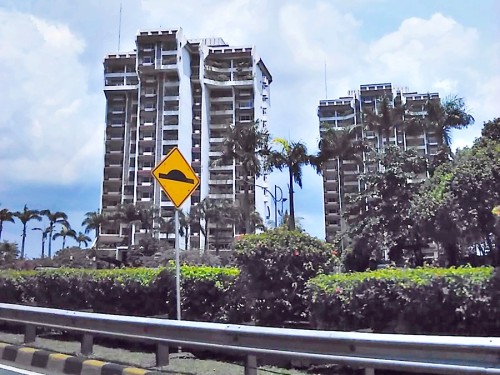 Palm Court, Service Rental Apartment, Bina Sarana Perkasa | We provide Indonesia infrastructure map on various property sectors and data. Access property listings, infrastructure developments, news, and valuable transaction data for informed decisions.