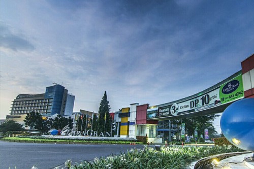 CitraGran Cibubur merupakan salah satu kawasan perumahan yang terletak di Kota Bekasi, tepatnya di Jl. Alternatif Cibubur, Kecamatan Jatisampurna. Kawasan perum...