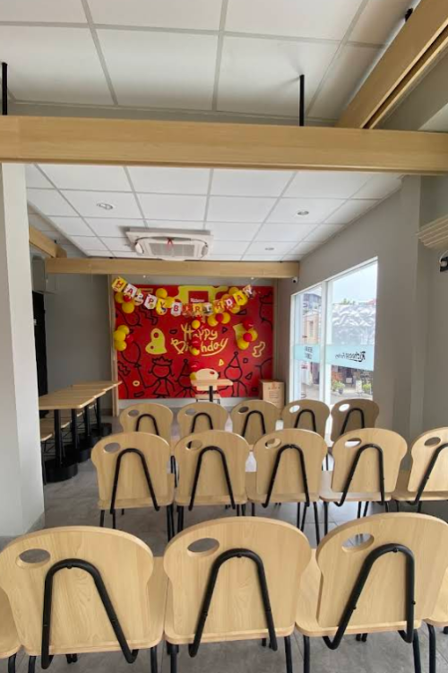 Richeese Factory Tiis Tebet, Stand Alone Retail | We provide Indonesia infrastructure map on various property sectors and data. Access property listings, infrastructure developments, news, and valuable transaction data for informed decisions.