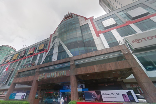 Ambasador Mall yang berlokasikan di karet kuningan, Setia Budi,Jakarta Selatan, terletak di lokasi strategis, sehingga mudah dijangkau. Pusat perbelanjaan dan a...