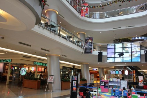 Citywalk merupakan salah satu pusat perbelanjaan di Tanah Abang, Jakarta Pusat. Bangunan enam lantai ini dibangun di atas lahan seluas 28.000 m2 dan berada di b...