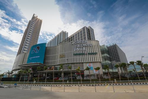 Green Sedayu Mall, Leased Retail, Agung Sedayu Group | We provide Indonesia infrastructure map on various property sectors and data. Access property listings, infrastructure developments, news, and valuable transaction data for informed decisions.