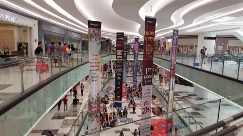Lippo Mall Puri @St Moritz merupakan pusat perbelanjaan yang terletak di Jalan Puri Indah Raya, Kecamatan Kembangan, Jakarta Barat. Pusat perbelanjaan yang diba...