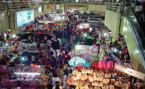 ITC Mangga Dua merupakan sebuah pusat perbelanjaan yang terletak di Jalan Mangga Dua Raya, Kecamatan Pademangan, Jakarta Utara. Pusat perbelanjaan ini  dikemban...