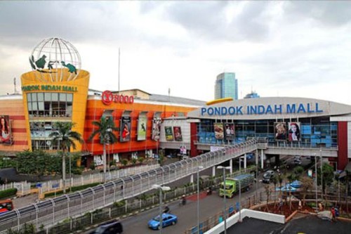 Pondok Indah Mall atau lebih sering disebut sebagai PIM 1 merupakan pusat perbelanjaan yang terletak di Pondok Indah, Jakarta Selatan. PIM 1 dikembangkan oleh P...