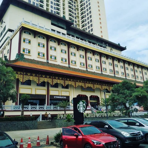 Pancoran Chinatown Point merupakan pusat perbelanjaan dan hiburan yang terletak di kawasan Taman Sari, Jakarta Barat yang diresmikan pada tahun 2018. Dengan tot...