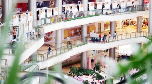 PIK Avenue merupakan pusat perbelanjaan yang terletak di Jalan Pantai Indah Kapuk Boulevard, Kecamatan Penjaringan, Jakarta Utara. Pusat perbelanjaan ini berdir...