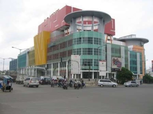 Pluit Junction merupakan pusat perbelanjaan yang terletak di Jalan Pluit Raya, Kecamatan Penjaringan, Jakarta Utara. Pusat perbelanjaan ini berdiri sejak tahun...