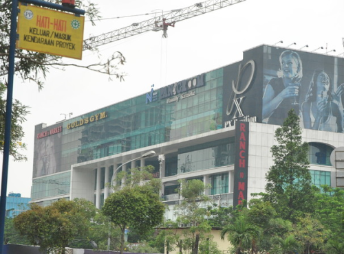 PX Pavilion (Lippo Mall Puri) merupakan pusat perbelanjaan yang terletak di Jl. Puri Indah Raya Blok U, Kecamatan Kembangan, Jakarta Barat. Pusat perbelanjaan i...
